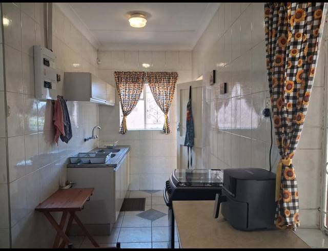 3 BEDROOM HOUSE FOR SALE IN SOUTH CREST